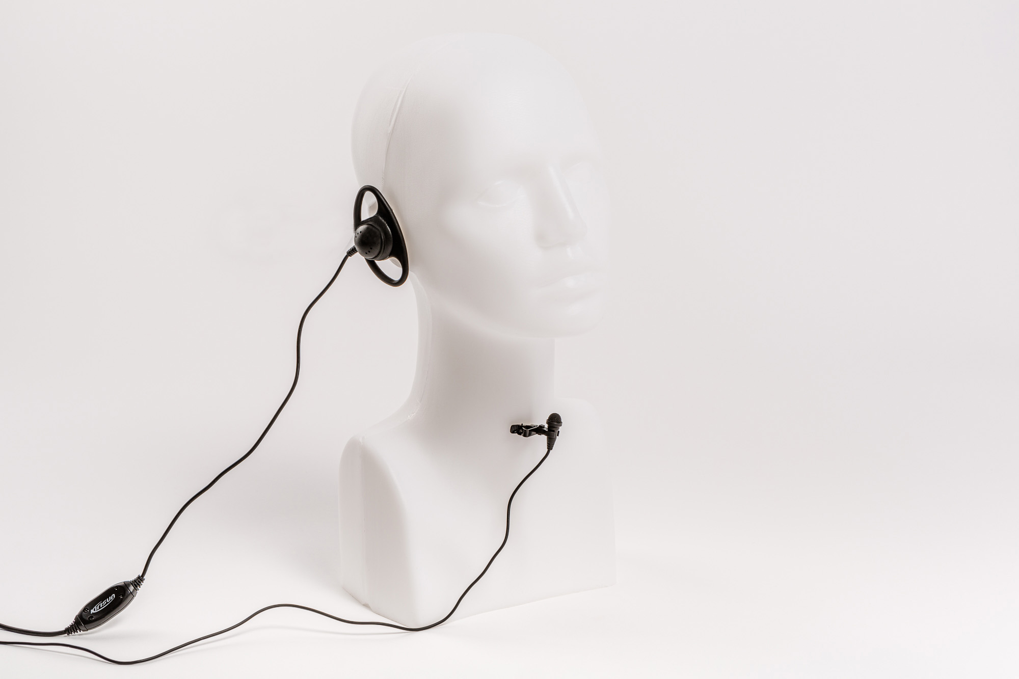 High-quality lapel mic with “D-shape” headset