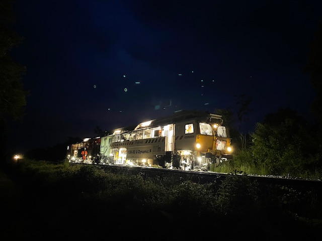 image EIFFAGE RAIL pour la SNCF de nuit