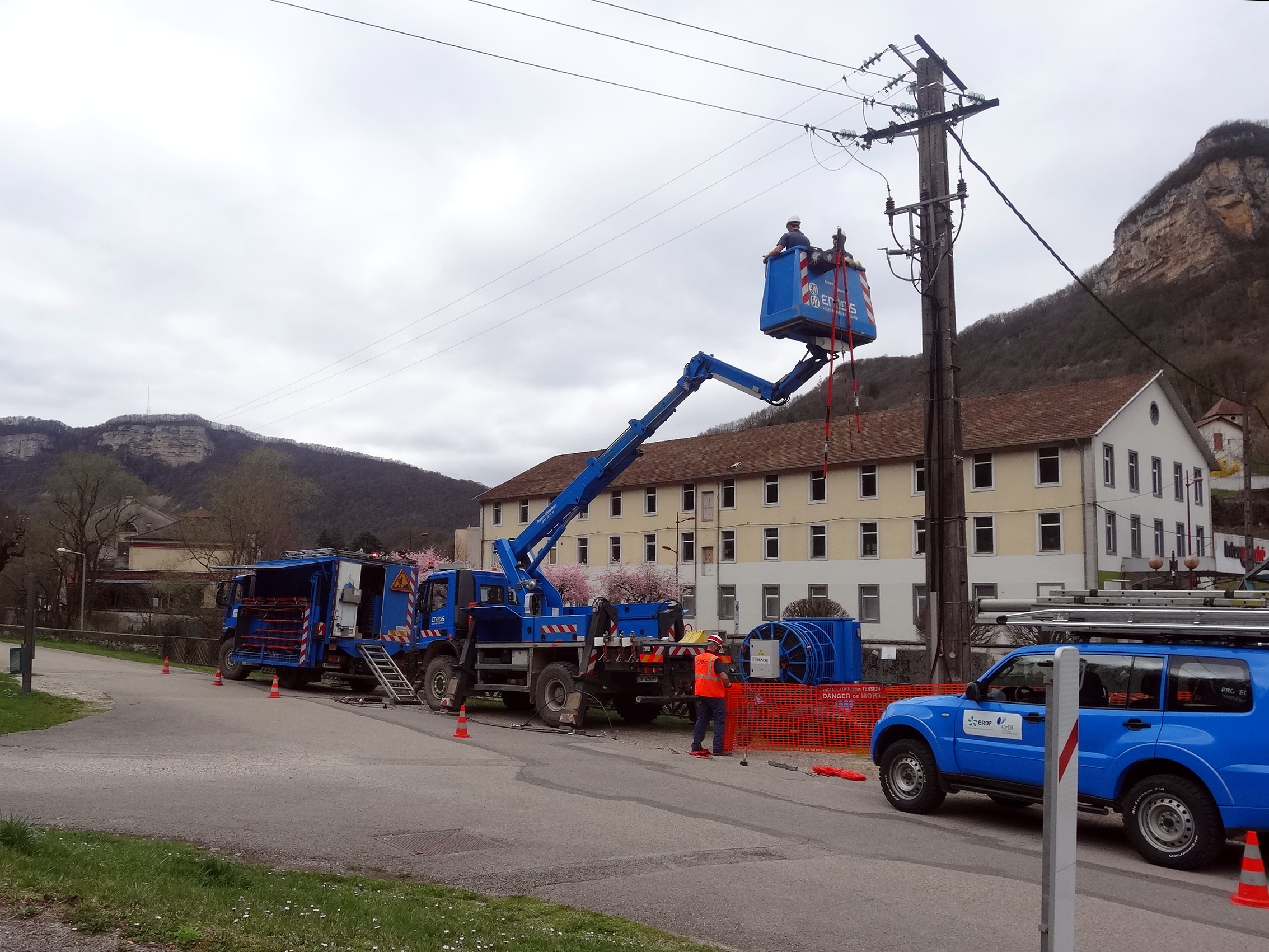 Talkie Walkie Sécurité : L’Erreur Critique à Éviter et la Seule Technologie Recommandée en 2025